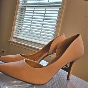 Nude dorsay pumps